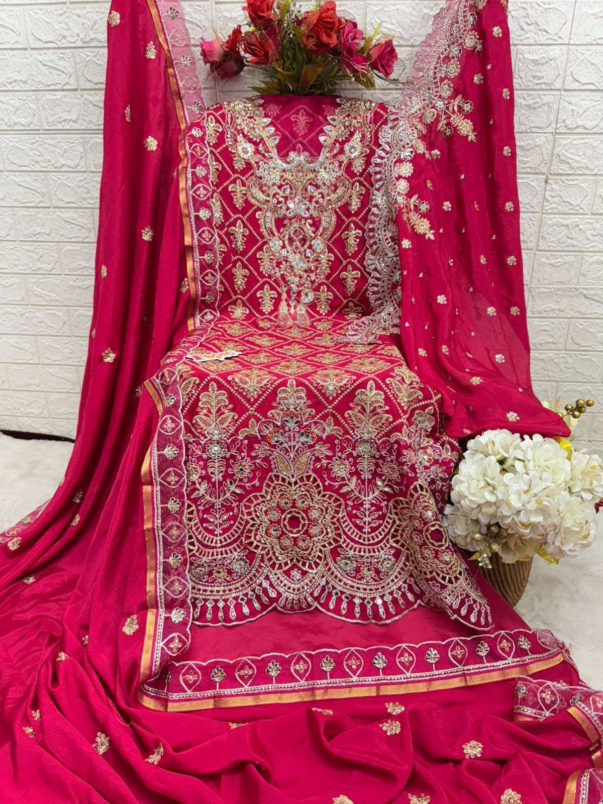 D N:- 1875 HEAVY EMBROIDERED DESIGNER PAKISTANI SUIT (SEMI STITCHED)